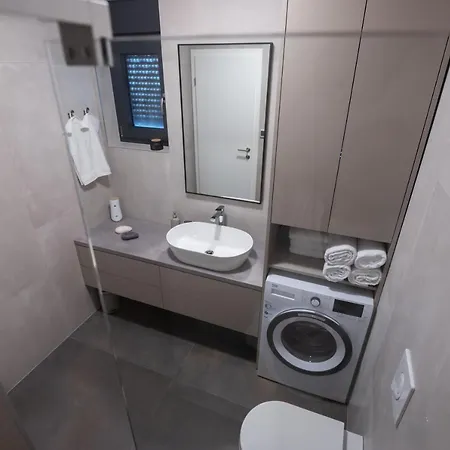 Apartament Artemis *