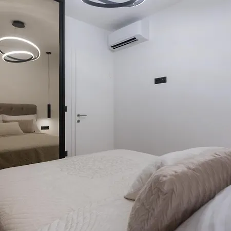 Artemis Apartment